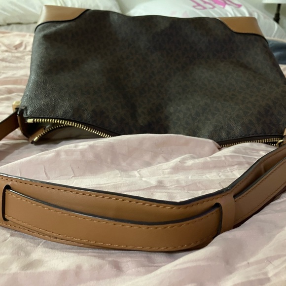 Michael Kors shoulder bag - Picture 7 of 13